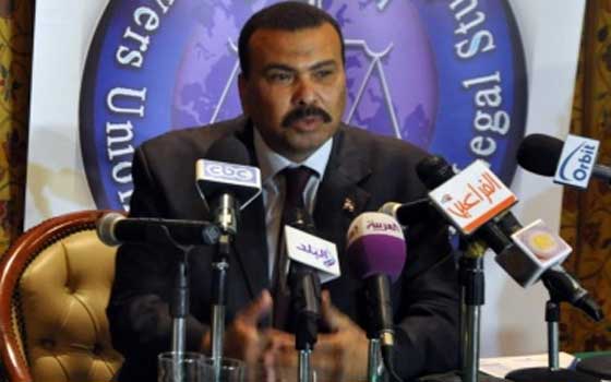   مصر اليوم - حزب مصر الثورة يُطالب محلب عدم تعيين مستشارين في الوزارات والمحافظات