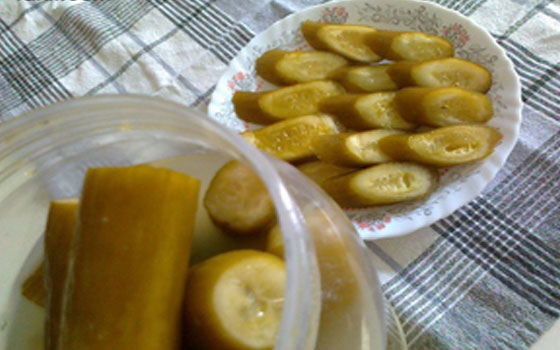   مصر اليوم - مخلل الخيار بالتفاح