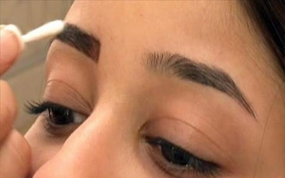 مصر اليوم - مضار تاتو الحواجب