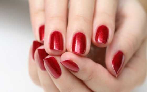 مصر اليوم - أسرع 3 طرق لتجفيف طلاء الأظافر