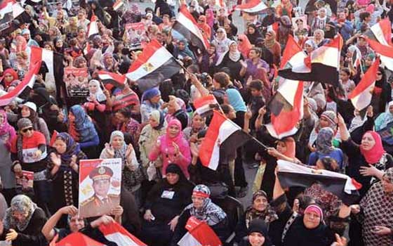   مصر اليوم - سيدات سوهاج يُشاركن في احتفالات تنصيب السيسيّ