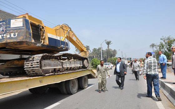 مصر اليوم - محافظ بني سويّف يقود حملة إزالة موسعة في مراكز المحافظة