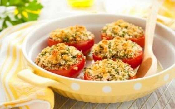   مصر اليوم - البندورة المشوية مع جبنة البارميزان