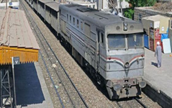   مصر اليوم - عودة حركة القطارات الى خطِّ الصعيد بعد توقف 7 ساعات