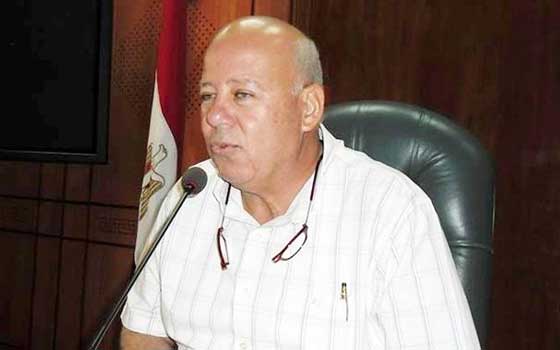   مصر اليوم - محافظ بورسعيد يعتمد 650 ألف جنيه لشراء جهاز تقويم الأسنان