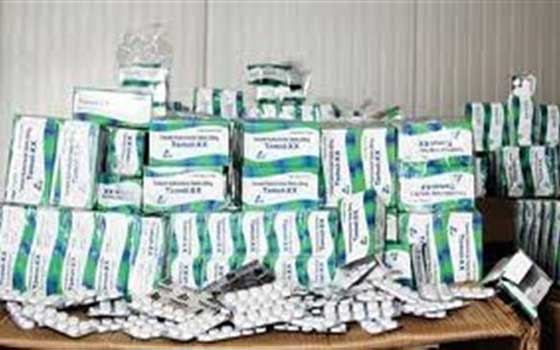   مصر اليوم - إحباط محاولة تهريب 440 قرص تامول مع راكب مصري في الأقصر