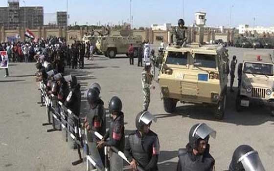   مصر اليوم - جنايّات القاهرة تستمع إلى مرافعة دفاع الشاعر خلال محاكمة القرن