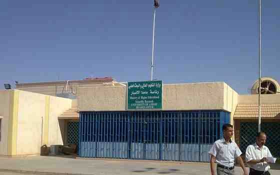   مصر اليوم - تفجيرات وأشتباكات في محيط جامعة الأنبار العراقية