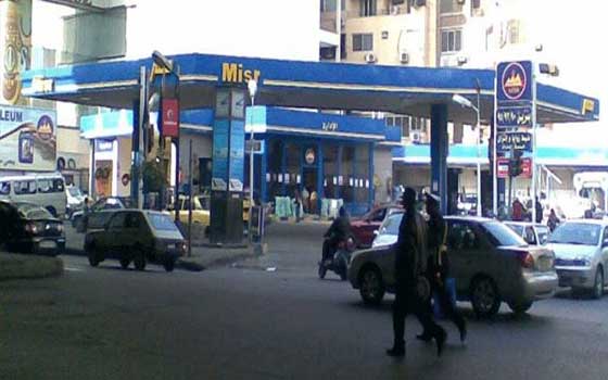   مصر اليوم - حملات تموينيّة مُكبرة على محطات البنزين في البحيرة