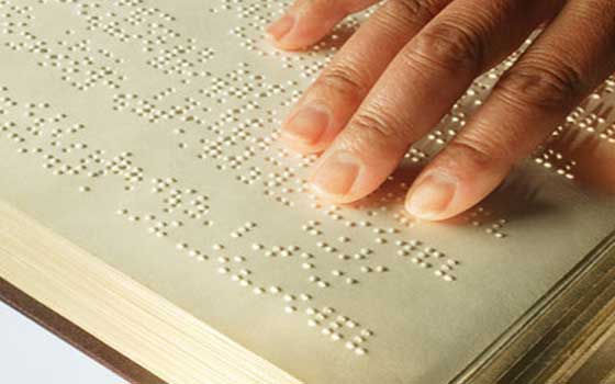   مصر اليوم - 210 طفل سعودي يتعرفون على كتابة أسمائهم بطريقة برايل