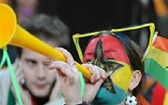   مصر اليوم - جلوبال بوست اعداء الفرحة ينتصرون بعد حظر البرازيل