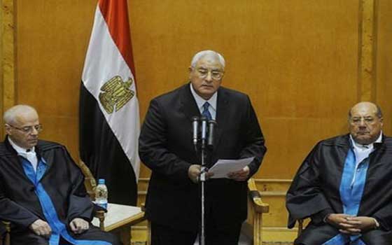  مصر اليوم - الرئيس عدلي منصور يصدر عدة قرارات جمهورية قبل رحيله عن منصبه رسميًا الأحد