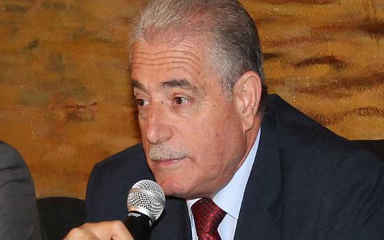   مصر اليوم - محافظ جنوب سيناء يكرم مدير مرفق الإسعاف تقديرًا لمجهوداته