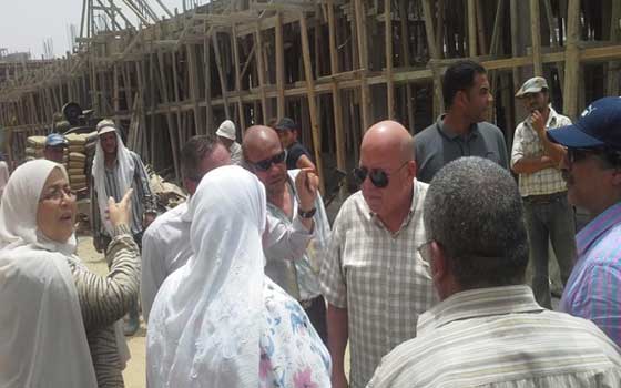   مصر اليوم - محافظ بورسعيد يتفقد مجمع الخدمات في مشروع الإسكان الاجتماعي