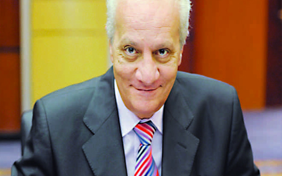   مصر اليوم - محمد إبراهيم وزير الآثار يهنئ المصريين بفوز السيسي