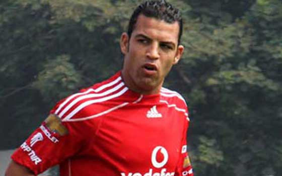 مصر اليوم - طبيب الأهلي ينفي إصابة السيد حمدي بالملاريا في أبيدجان