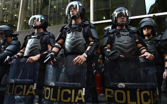 مصر اليوم - مونديال 2014: عمال المترو يعلقون إضرابهم