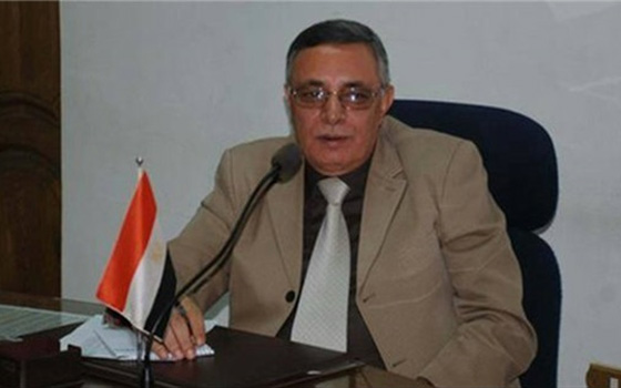   مصر اليوم - محافظ سوهاج يحيل 5 موظَّفِين للتحقيق بتهمة الفساد