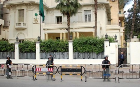   مصر اليوم - السفارة السعودية بالقاهرة تطلق حسابين على فيس بوك وتويتر