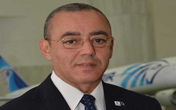 مصر اليوم - وزير الطيران يستقبل الوفود المُشاركة في تنصيب السيسيّ