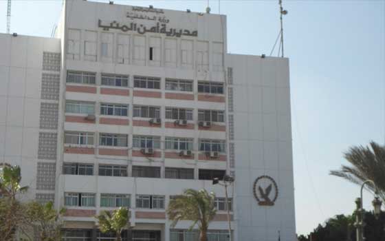   مصر اليوم - القبض على مختل يلقي مادة كاوية على السيدات لكشف أجسادهنَّ