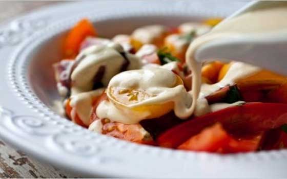   مصر اليوم - سلطة البندورة بالطحينة