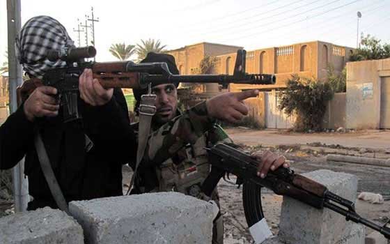   مصر اليوم - مقتل 38 شخصًا الأربعاء والحر يسيطر على قواعد الجيش السوري ويكبده خسائر فادحة