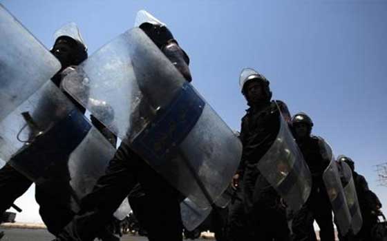   مصر اليوم - استنفار أمنيّ للشرطة والجيش في السويس لتأمين المنشآت والامتحانات