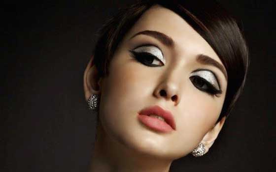   مصر اليوم - كيف تحافظين على ماكياجك قويًا