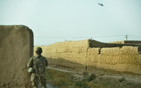   مصر اليوم - مقتل 5 جنود من الحلف الأطلسي في جنوب أفغانستان