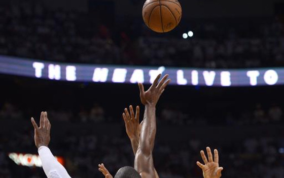   مصر اليوم - رهان بين رئيس أساقفة ميامي ونظيره في سان أنطونيو على نهائي كرة السلة