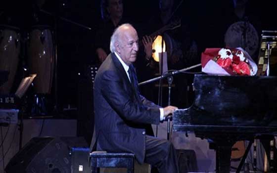   مصر اليوم - عمر خيرت يحيي حفلًا موسيقيًا على المسرح الكبير في الأوبرا