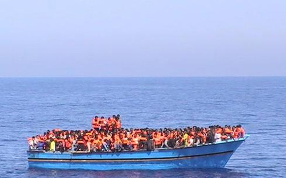   مصر اليوم - أكثر من ألفي مهاجر وصلوا إلى ثلاثة مرافىء إيطالية