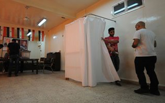   مصر اليوم - إغلاق مراكز الاقتراع فى سورية وبدء عمليات فرز الأصوات