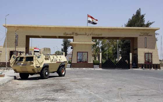   مصر اليوم - أبناء غزة ينتظرون فتح منفذ رفح بعد تشكيل حكومة التوافق الفلسطينيّة