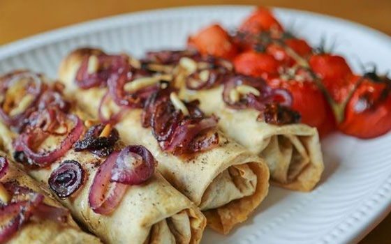   مصر اليوم - مكعبات اللحم المشوية بالزعتر والسماق