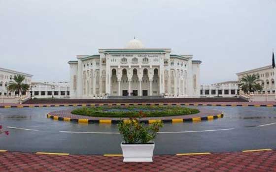   مصر اليوم - ولي عهد الشارقة يكرّم 196 طالبًا متميزًا في جامعة الشارقة