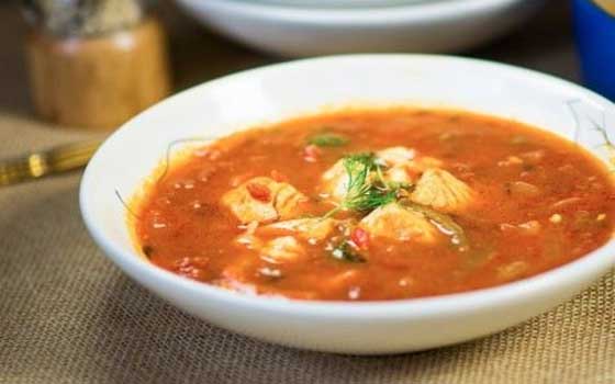   مصر اليوم - تحضير شوربة السمك بالخضار