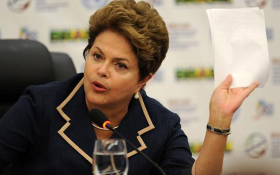   مصر اليوم - البرازيل تقر كوتا 20% للسود في الأدارة العامة