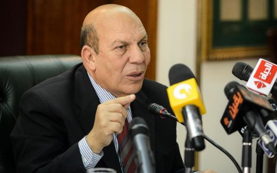   مصر اليوم - لبيب يكلف المحافظين بوضع علم مصر على المصالح الحكوميَّة والخاصَّة