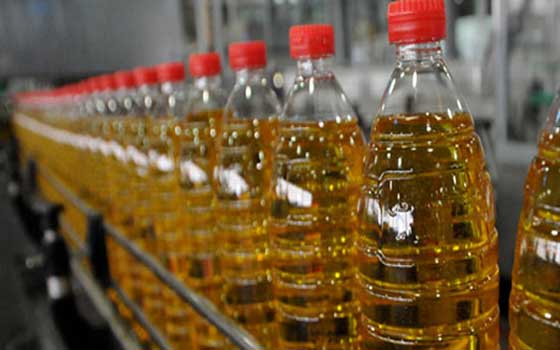   مصر اليوم - ضبط سيارة محملة بـ 1620 زجاجة زيت مدعم في الأقصر