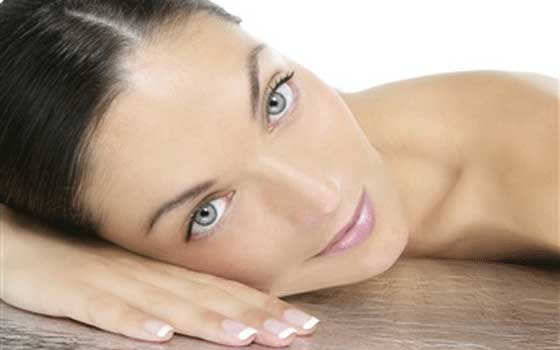 مصر اليوم - الزيوت العطرية بإمكانك استخدامها لجمال بشرتك