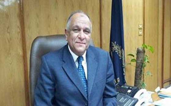 مصر اليوم - توقيف مزارع ومعه بندقيّة آليّة في بني سويف