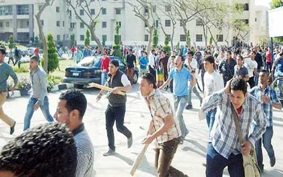 مصر اليوم - الحبس 5 سنوات لطالب الهندسة في قضية أحداث جامعة المنصورة