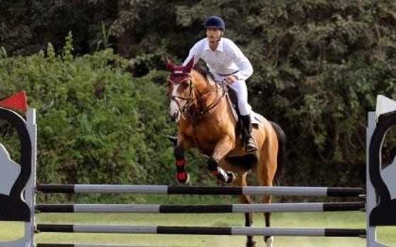   مصر اليوم - الفارس الكويتي الرويشد يتأهل لبطولة العالم للفروسية للقدرة والتحمل في فرنسا