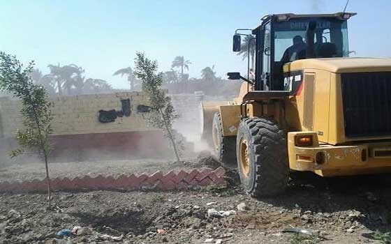   مصر اليوم - إزالة 31 حالة تعدي على الأراضي الزراعية وأملاك الدولة في سوهاج‎