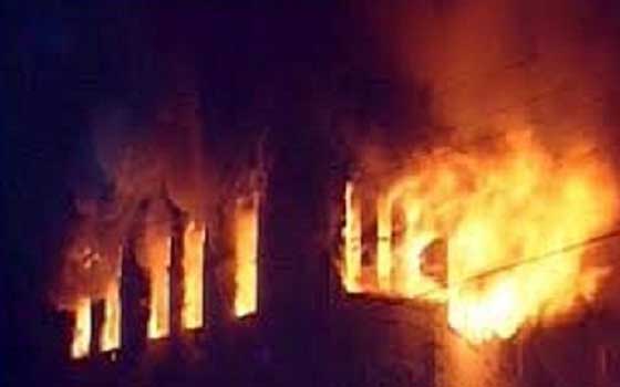   مصر اليوم - السيطرة على حريق شب فى 5 منازل في سوهاج