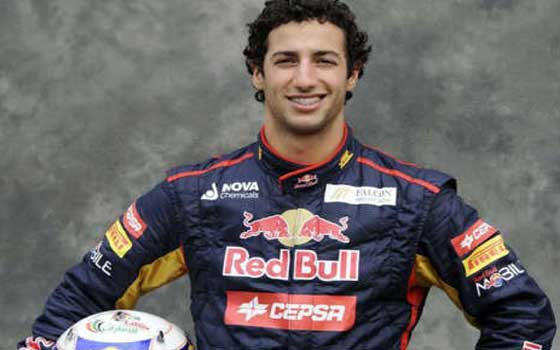   مصر اليوم - ريتشياردو يفوز في كندا ويحقق انتصاره الأول في فورمولا 1