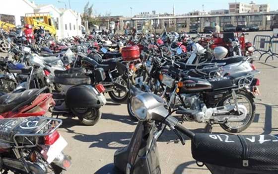 مصر اليوم - ضبط 120 دراجة نارية وتحرير 11 ألفًا و200 مخالفة مرورية في السويس