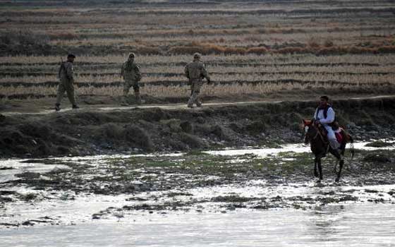   مصر اليوم - مخاوف من مقتل أكثر من 100 شخص جراء سيول اجتاحت اقليم بغلان الأفغاني